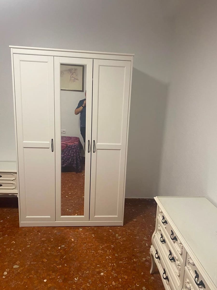 3 soverom Leilighet til leie i Malaga by med garasje - € 1 500 (Ref: 10059618)