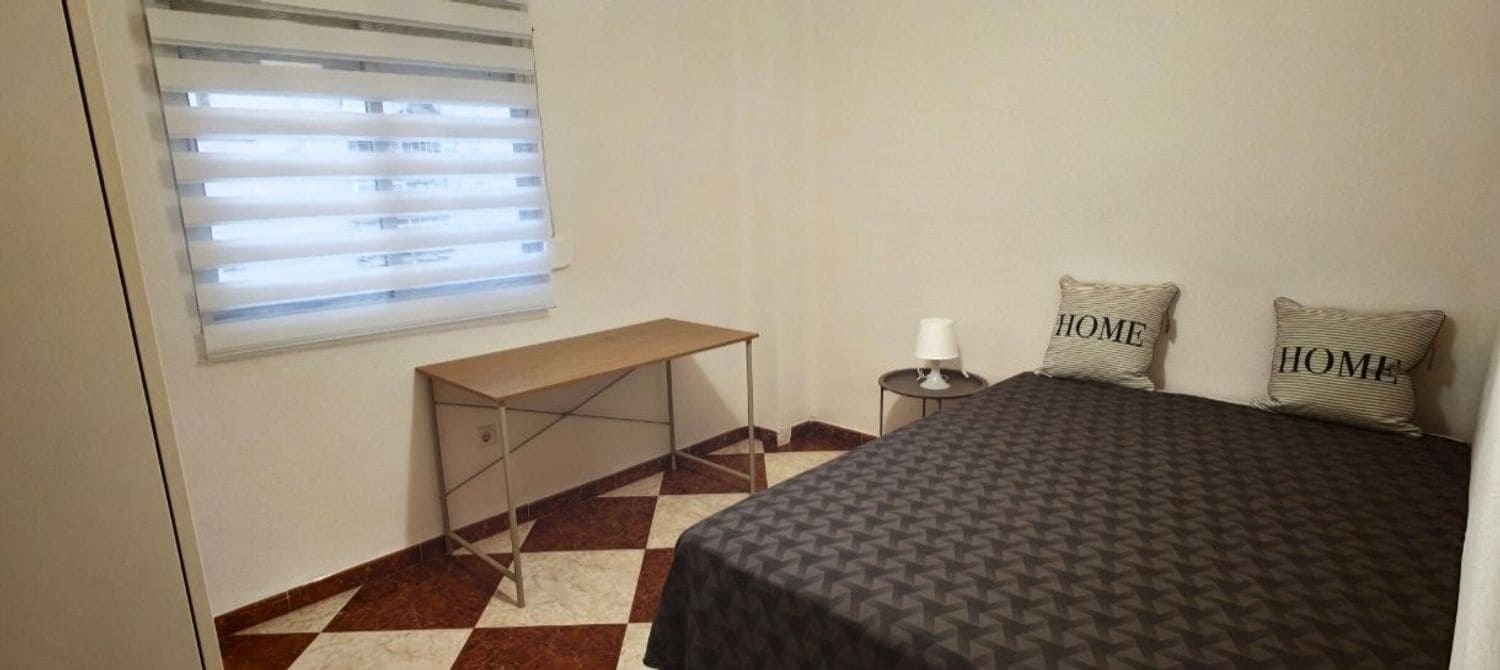 3 sypialnia Apartament do wynajęcia w Miasto Malaga z garażem - 1 400 € (Ref: 10059619)