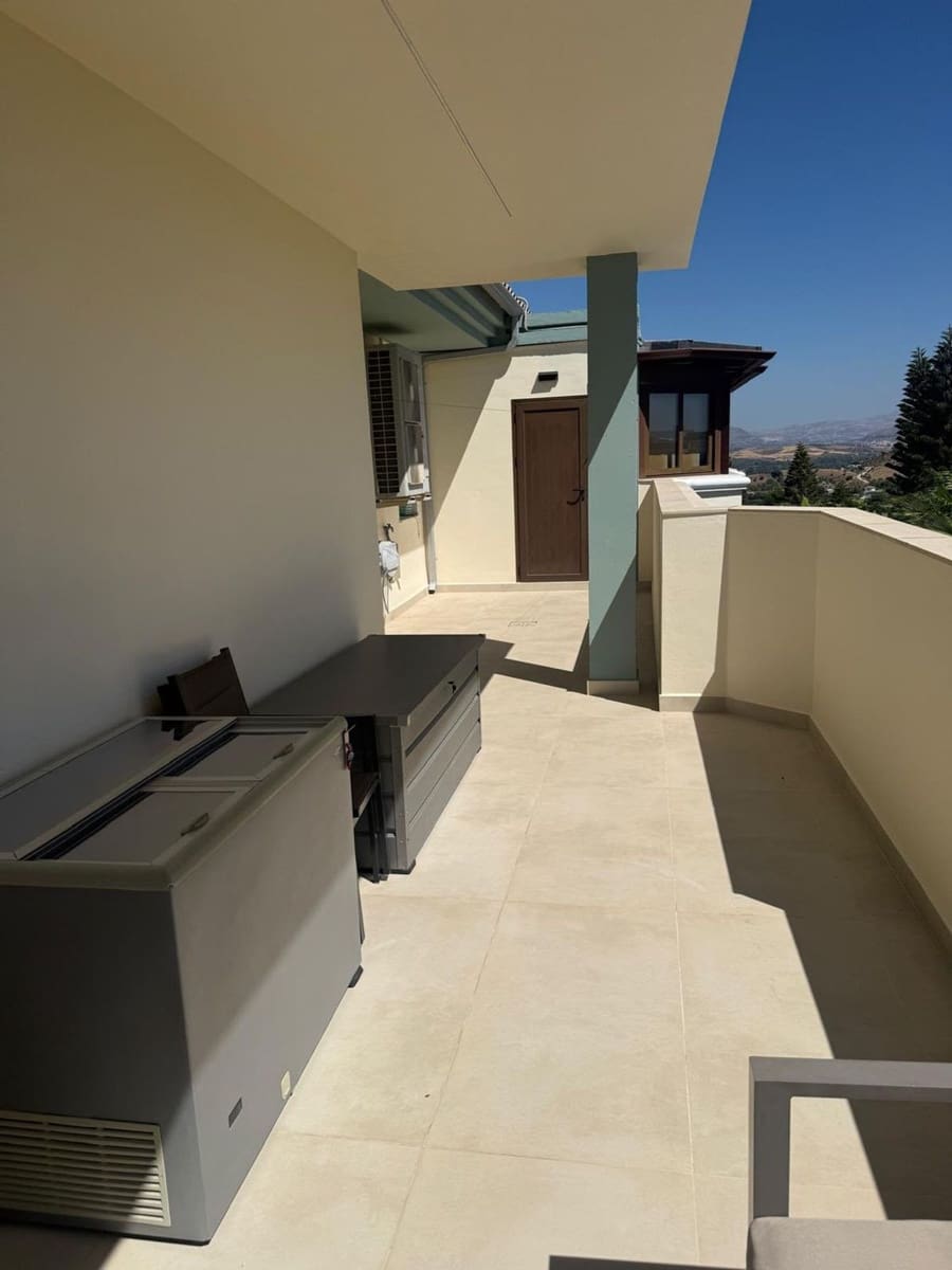 3 camera da letto Appartamento in vendita in Coin con piscina garage - 495.000 € (Rif: 10061253)