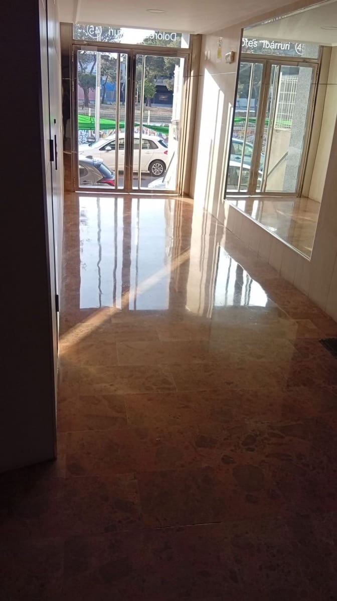 4 sypialnia Apartament na sprzedaż w Miasto Malaga z basenem garażem - 410 000 € (Ref: 10077404)