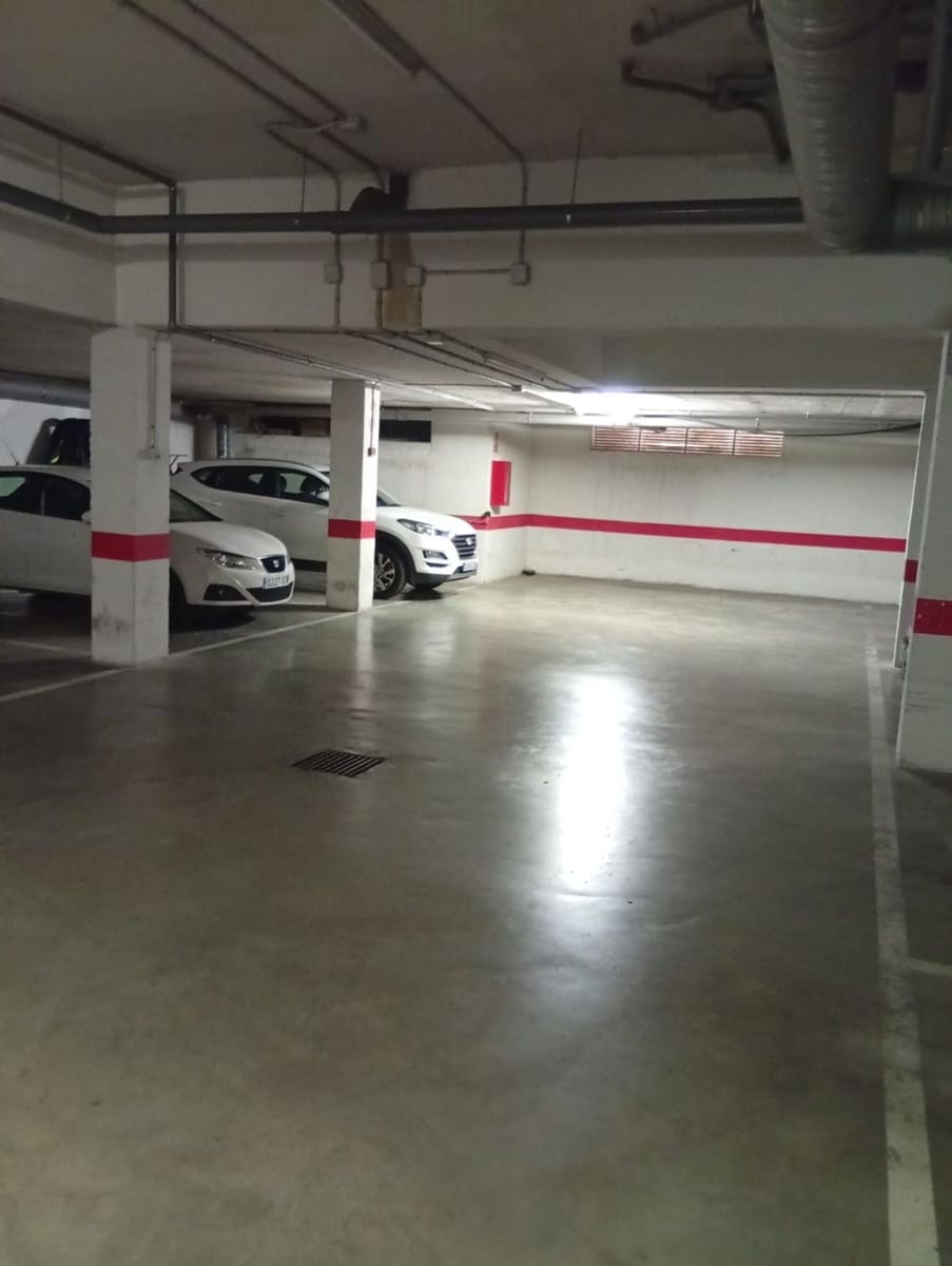 4 sypialnia Apartament na sprzedaż w Miasto Malaga z basenem garażem - 410 000 € (Ref: 10077404)