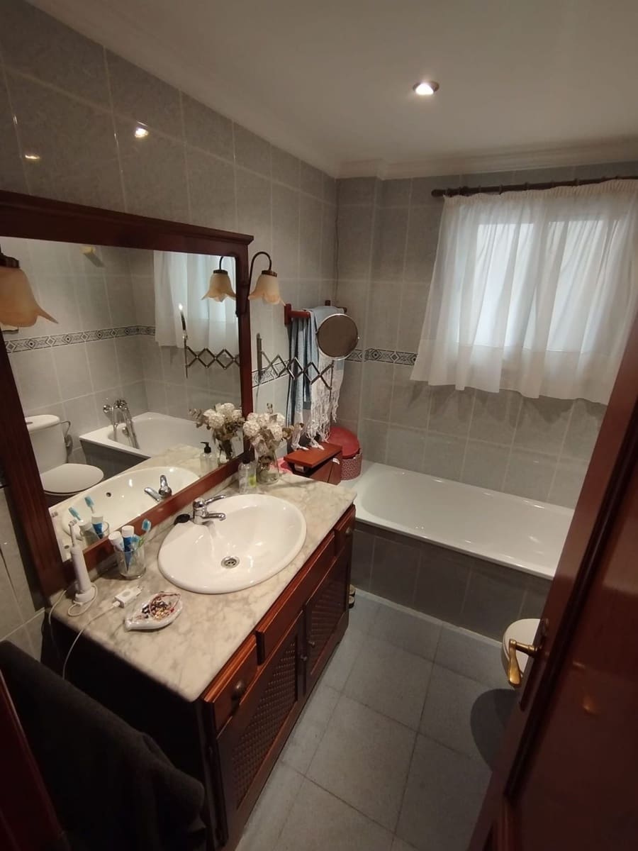 4 sypialnia Apartament na sprzedaż w Miasto Malaga z basenem garażem - 410 000 € (Ref: 10077404)