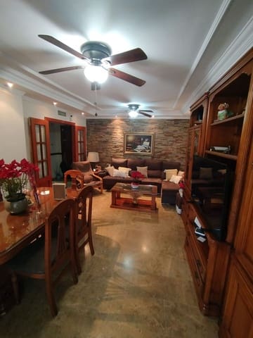 4 sypialnia Apartament na sprzedaż w El Higueral, Miasto Málaga z basenem garażem - 410 000 € (Ref: 10077404)