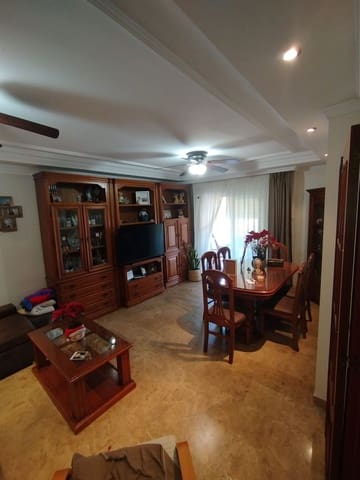 4 sypialnia Apartament na sprzedaż w El Higueral, Miasto Málaga z basenem garażem - 410 000 € (Ref: 10077404)