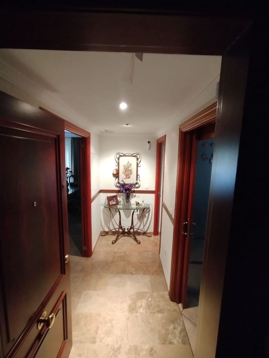 4 sypialnia Apartament na sprzedaż w Miasto Malaga z basenem garażem - 410 000 € (Ref: 10077404)