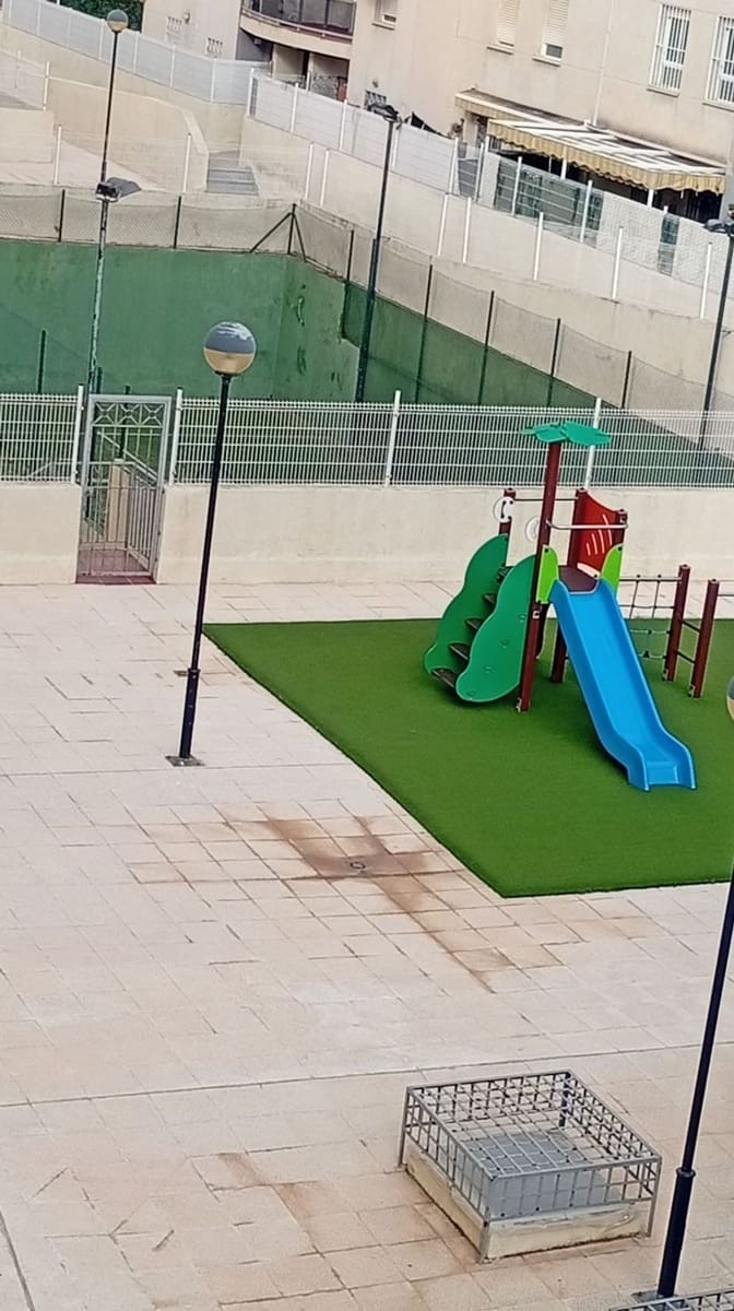 4 sypialnia Apartament na sprzedaż w Miasto Malaga z basenem garażem - 410 000 € (Ref: 10077404)