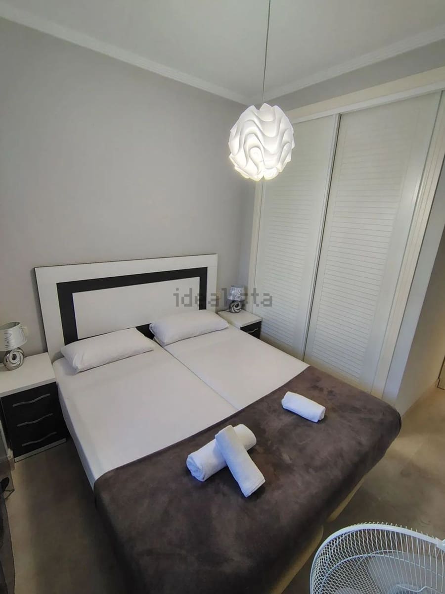 2 soveværelse Lejlighed til salg i La Cala de Mijas med swimmingpool garage - € 350.000 (Ref: 10077406)