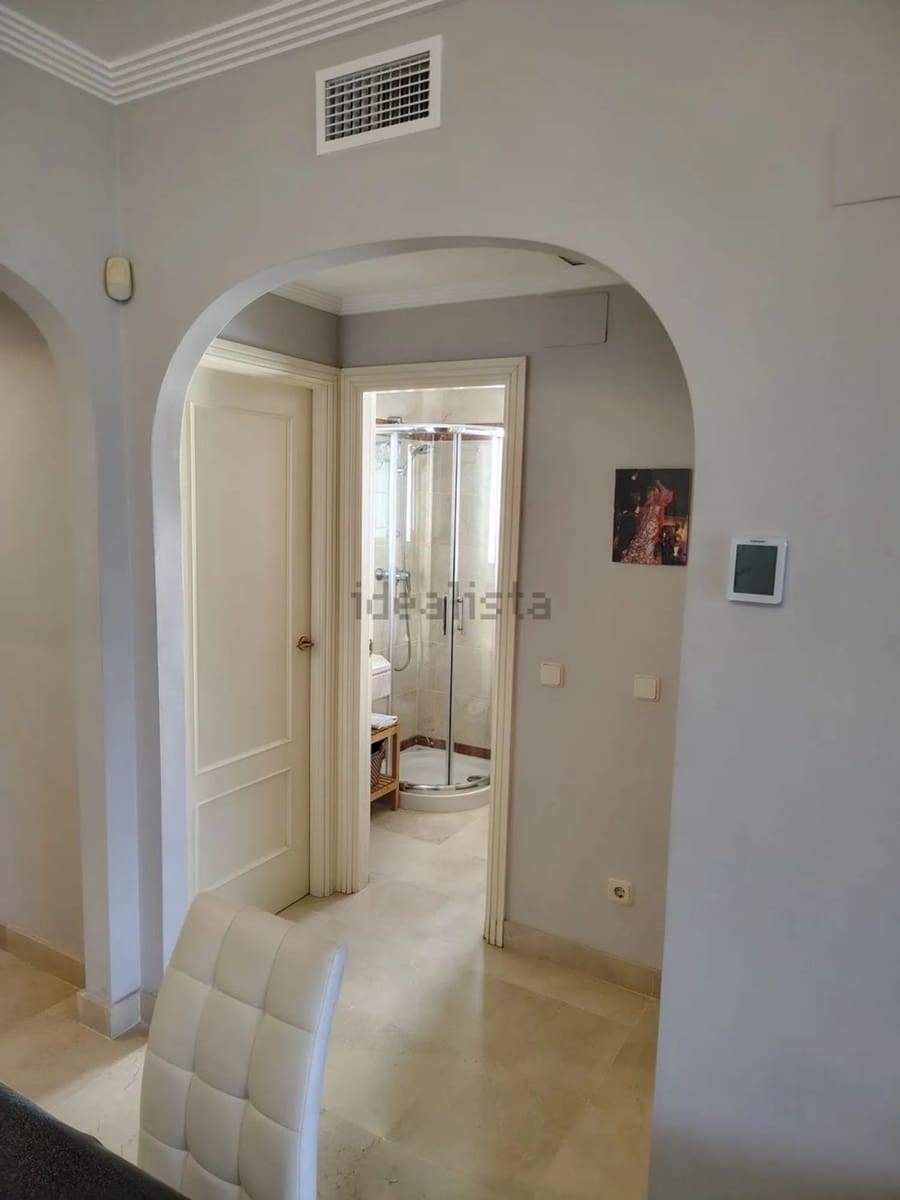 2 soveværelse Lejlighed til salg i La Cala de Mijas med swimmingpool garage - € 350.000 (Ref: 10077406)