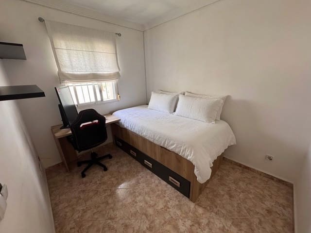 2 Zimmer Apartment zu vermieten in Giron, Málaga Stadt mit Garage - 1.000 € (Ref: 10093981)