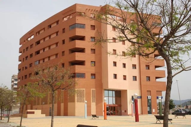 3 slaapkamer Appartement te huur in Teatinos, Málaga stad met garage - € 1.450 (Ref: 10097512)