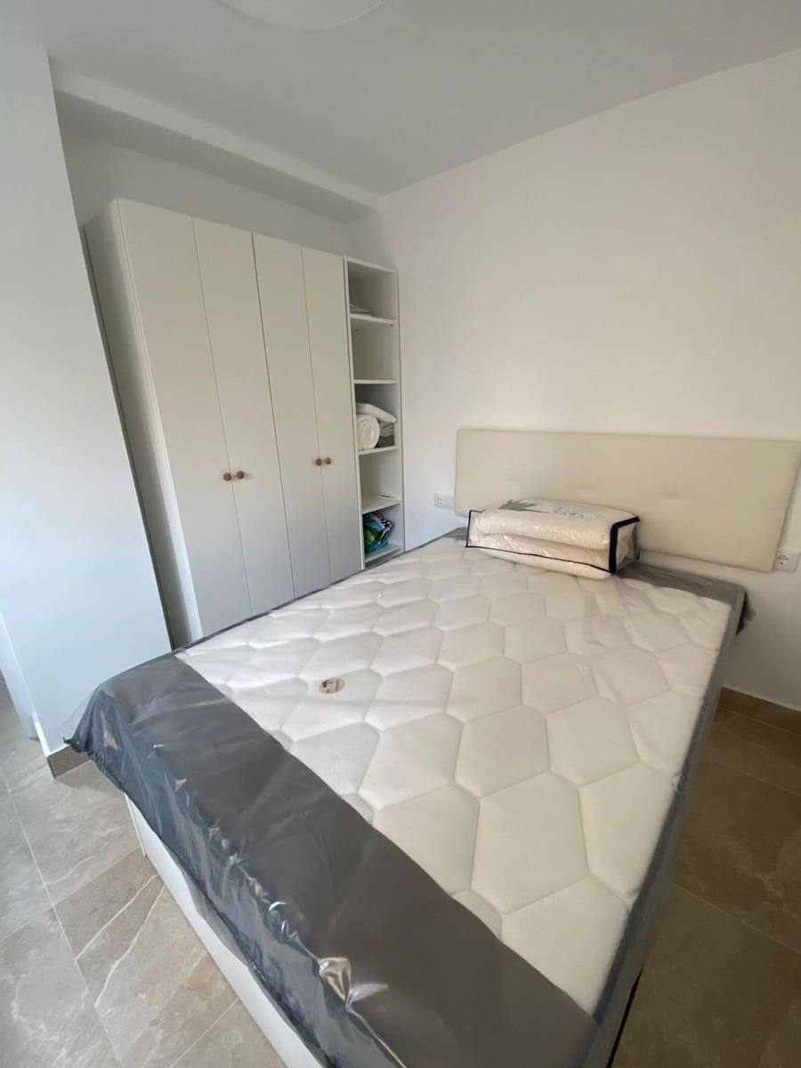 1 slaapkamer Appartement te huur in Malaga stad met garage - € 1.000 (Ref: 10097513)