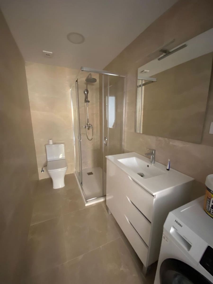 1 slaapkamer Appartement te huur in Malaga stad met garage - € 1.000 (Ref: 10097513)