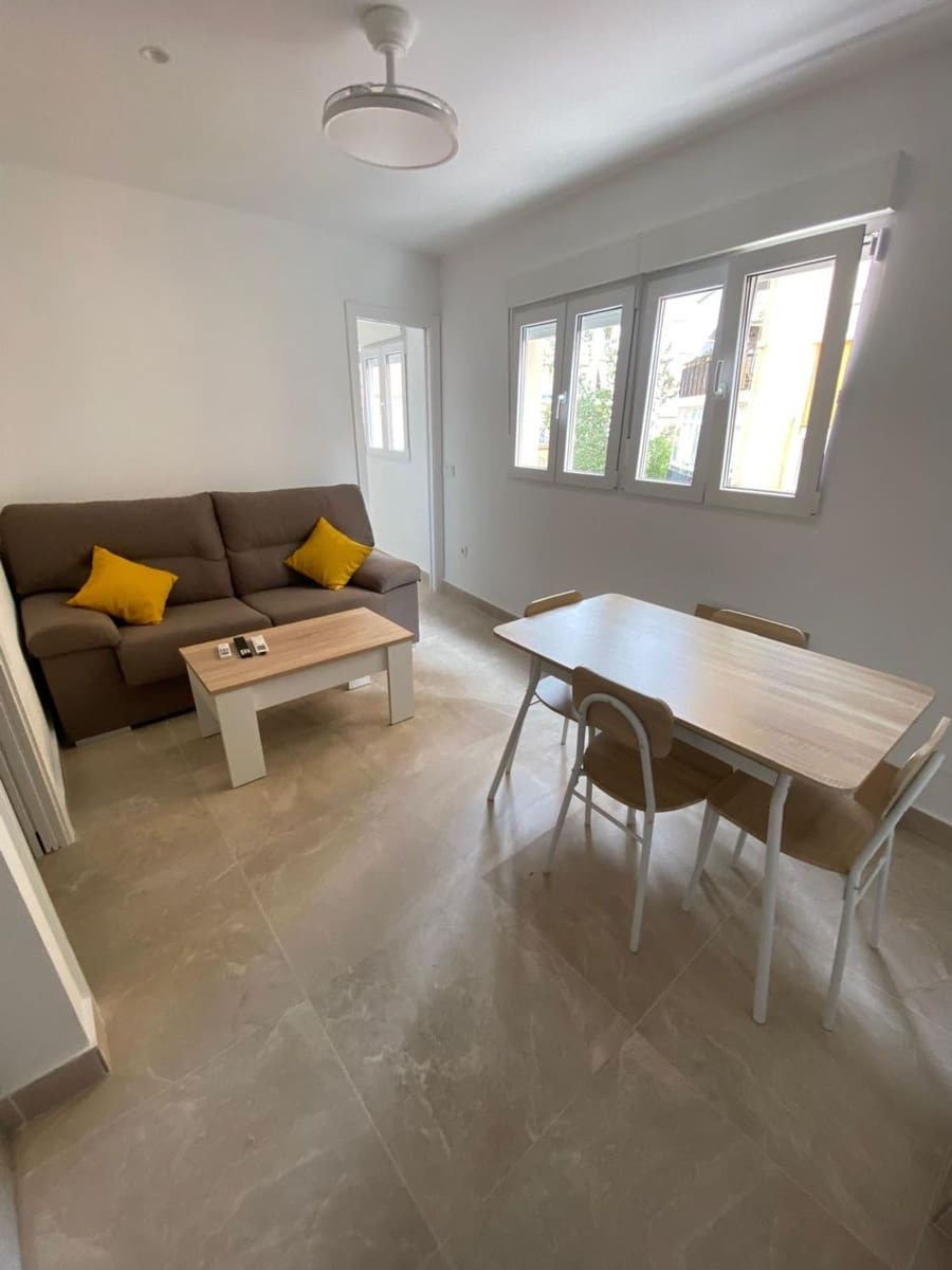 1 slaapkamer Appartement te huur in Malaga stad met garage - € 1.000 (Ref: 10097513)