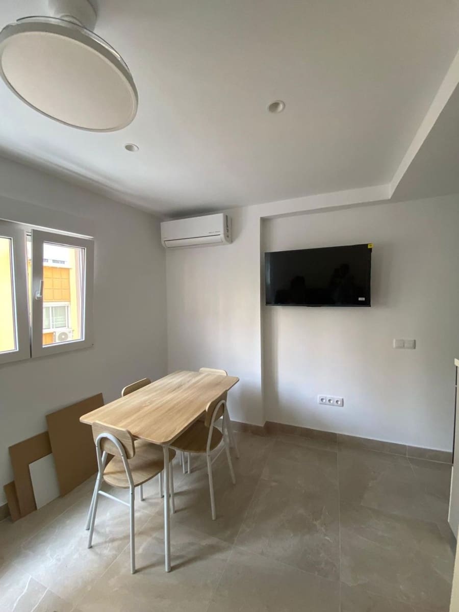 1 slaapkamer Appartement te huur in Malaga stad met garage - € 1.000 (Ref: 10097513)