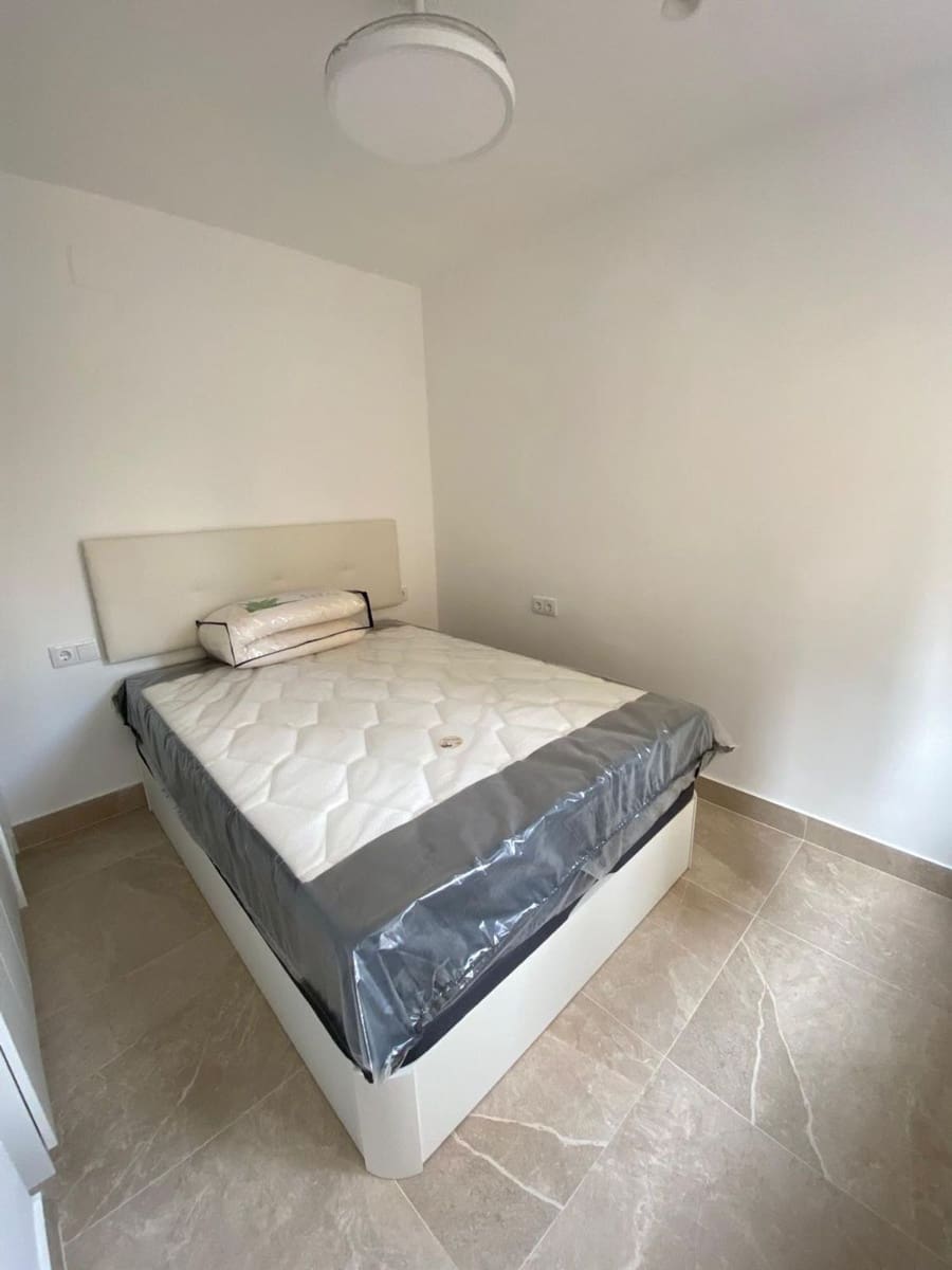 1 slaapkamer Appartement te huur in Malaga stad met garage - € 1.000 (Ref: 10097513)