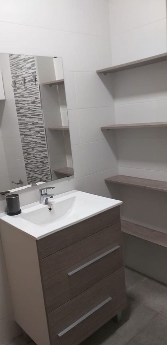 3 Zimmer Apartment zu vermieten in Malaga Stadt mit Garage - 1.200 € (Ref: 10099489)