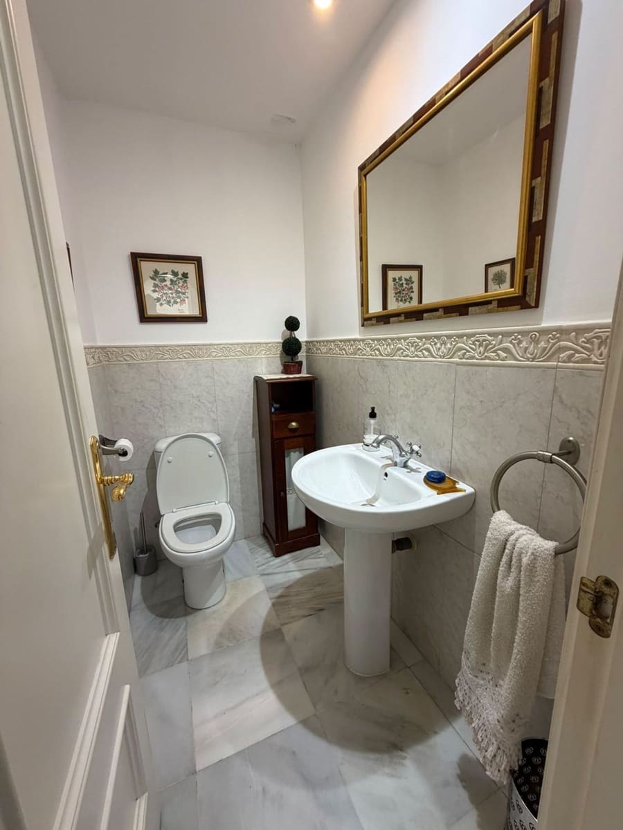 Casa de 3 habitaciones en Málaga ciudad en alquiler con piscina garaje - 4.000 € (Ref: 10108704)