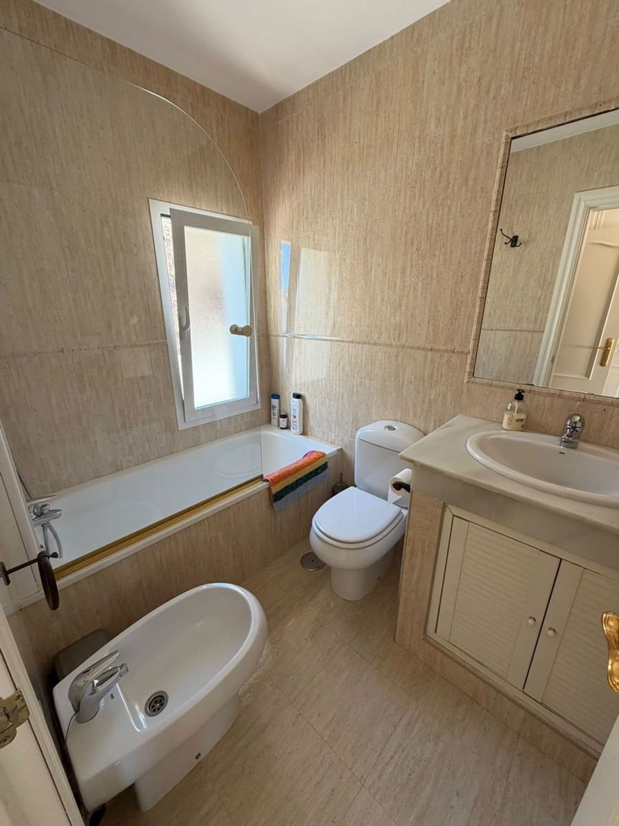 Casa de 3 habitaciones en Málaga ciudad en alquiler con piscina garaje - 4.000 € (Ref: 10108704)