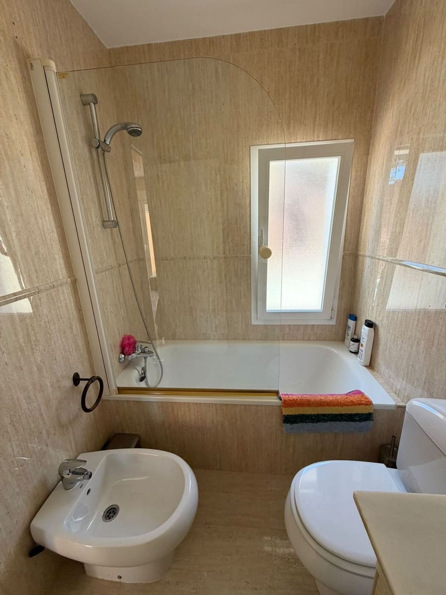 Casa de 3 habitaciones en Málaga ciudad en alquiler con piscina garaje - 4.000 € (Ref: 10108704)