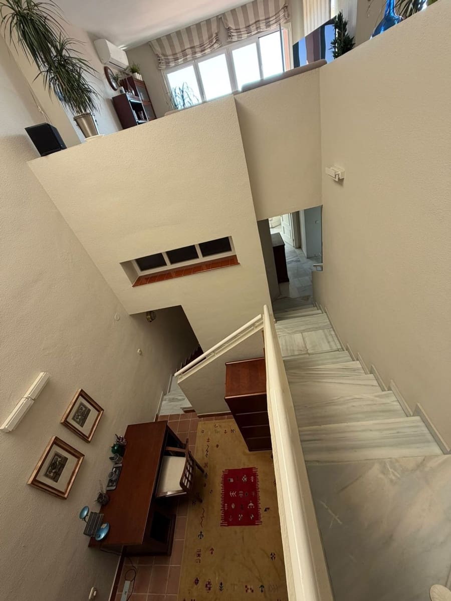 Casa de 3 habitaciones en Málaga ciudad en alquiler con piscina garaje - 4.000 € (Ref: 10108704)