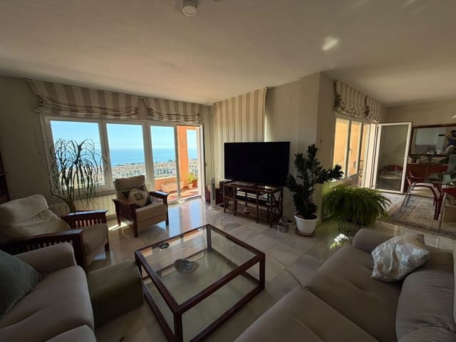 3 sypialnia Dom do wynajęcia w Cerrado de Calderon, Miasto Málaga z basenem garażem - 4 000 € (Ref: 10108704)