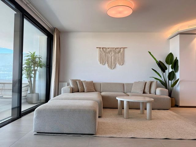 2 sovrum Lägenhet till salu i El Higuerón, Fuengirola med pool garage - 945 000 € (Ref: 10121127)