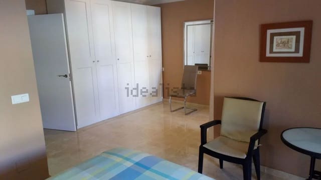 5 makuuhuone Omakotitalo myytävänä paikassa Torre del Mar, Vélez-Málaga mukana uima-altaan 
autotalli - 550 000 € (Ref: 10141544)