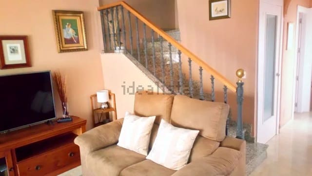 5 makuuhuone Omakotitalo myytävänä paikassa Torre del Mar, Vélez-Málaga mukana uima-altaan 
autotalli - 550 000 € (Ref: 10141544)