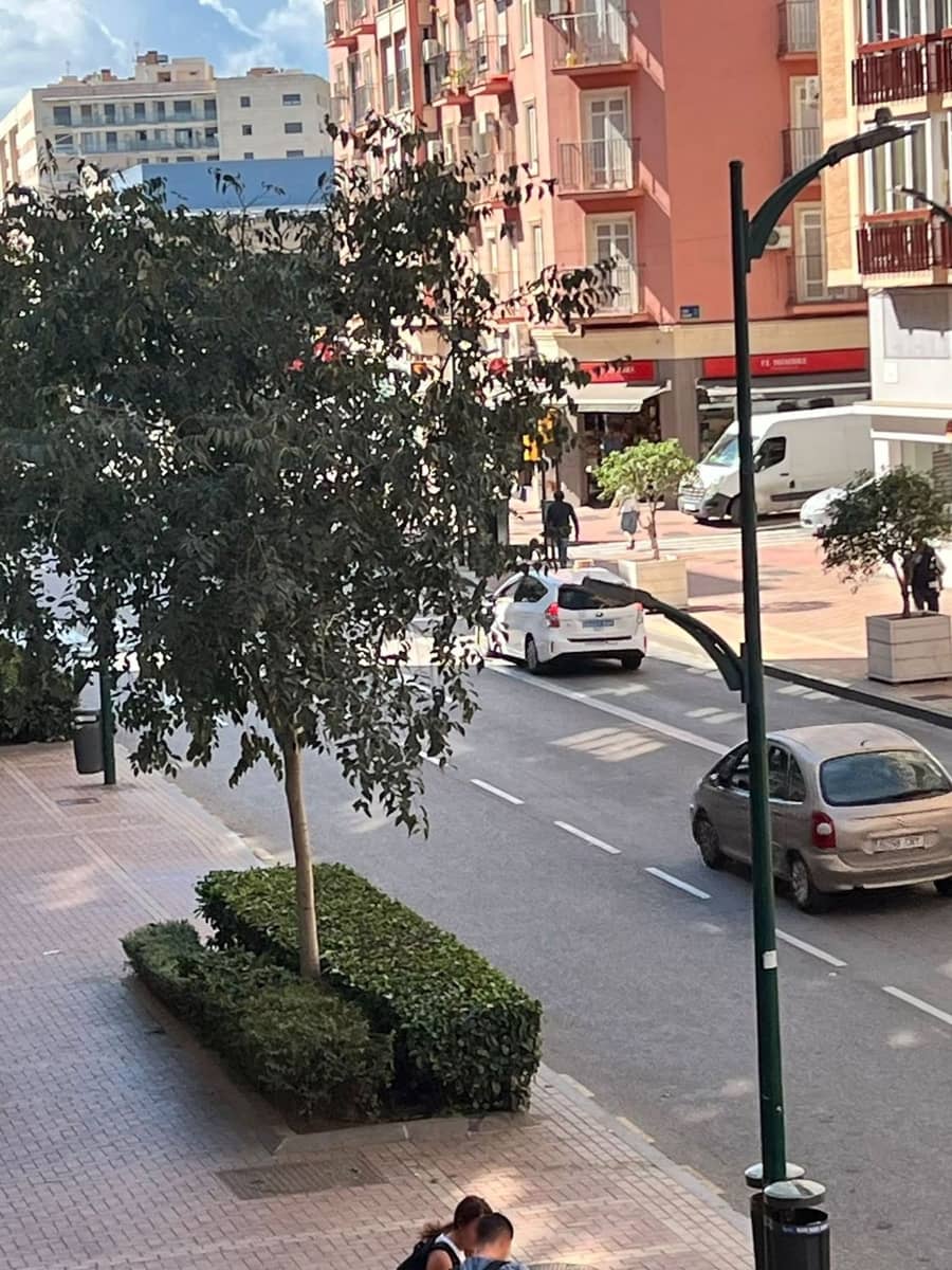 2 slaapkamer Appartement te huur in Malaga stad met garage - € 1.300 (Ref: 10173174)