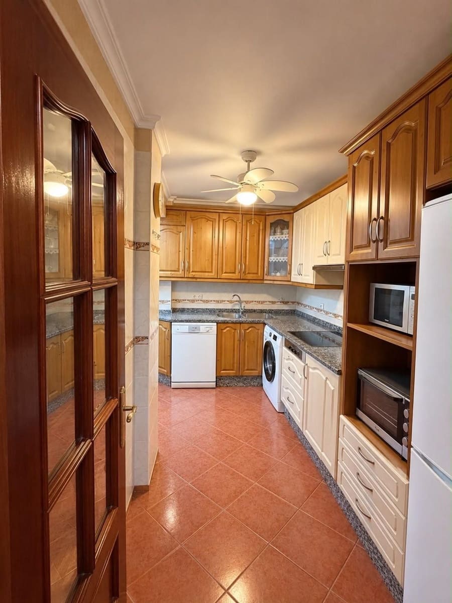 3 sypialnia Apartament na sprzedaż w Miasto Malaga z garażem - 244 900 € (Ref: 10176145)