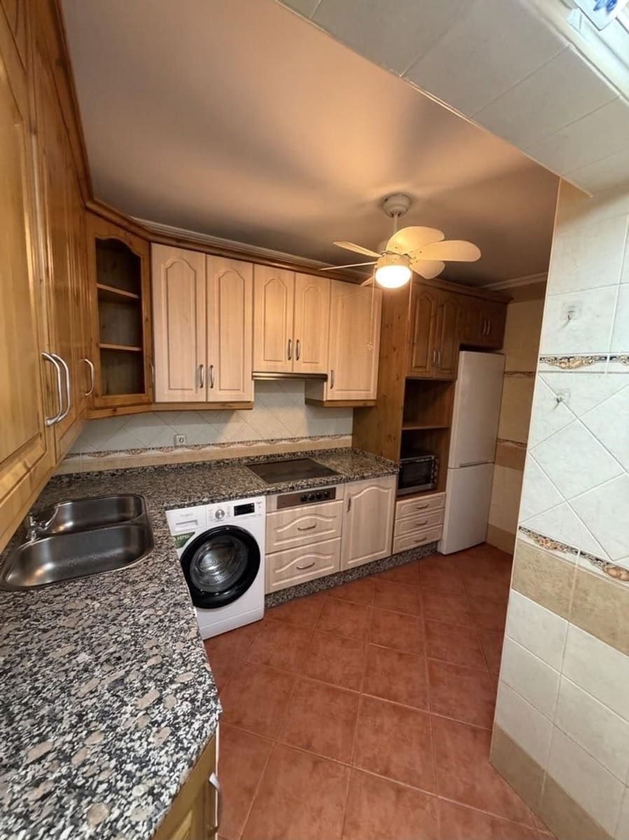 3 sypialnia Apartament na sprzedaż w Miasto Malaga z garażem - 244 900 € (Ref: 10176145)