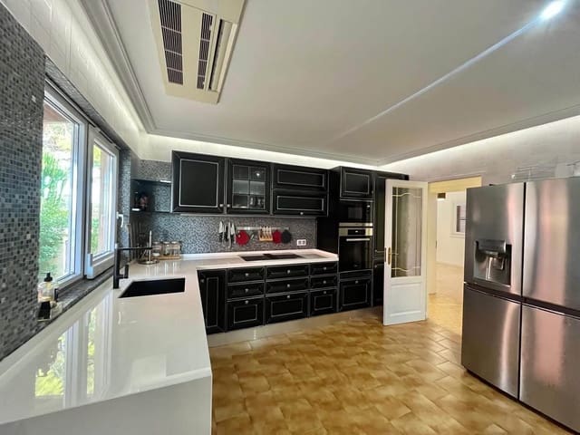 4 soverom Villa til salgs i El Toro / Port Adriano, Calvià med svømmebasseng - € 950 000 (Ref: 10080178)