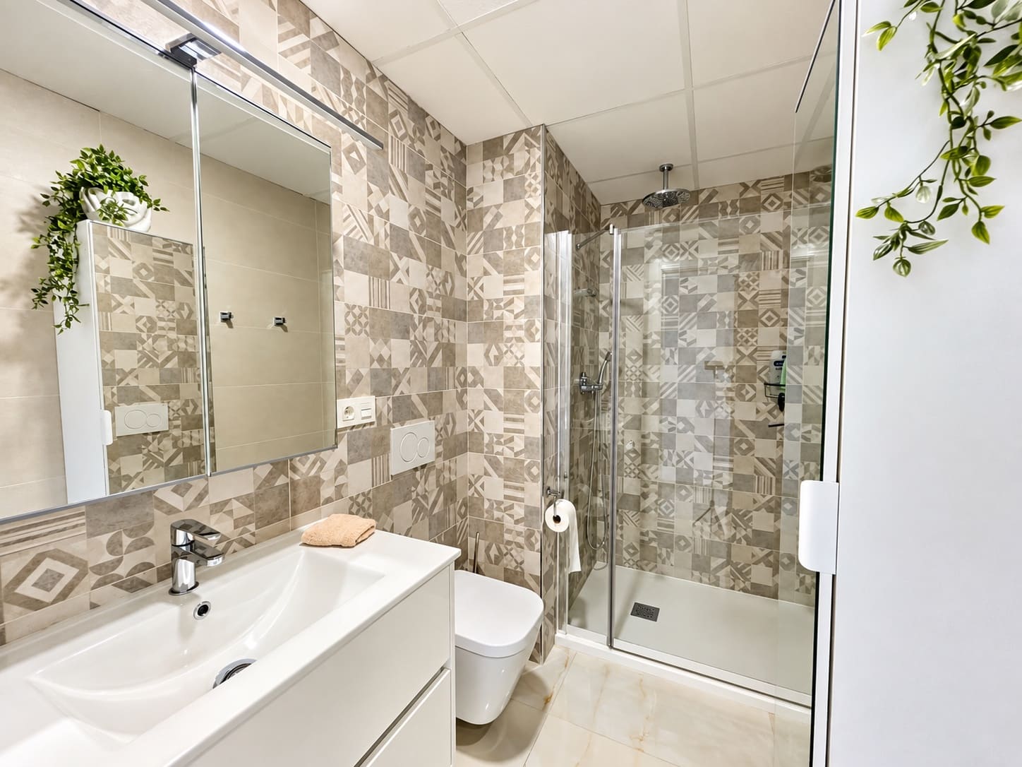 Apartamento de 3 habitaciones en Los Almendros (Orihuela Costa) en venta con piscina garaje - 285.000 € (Ref: 10103501)