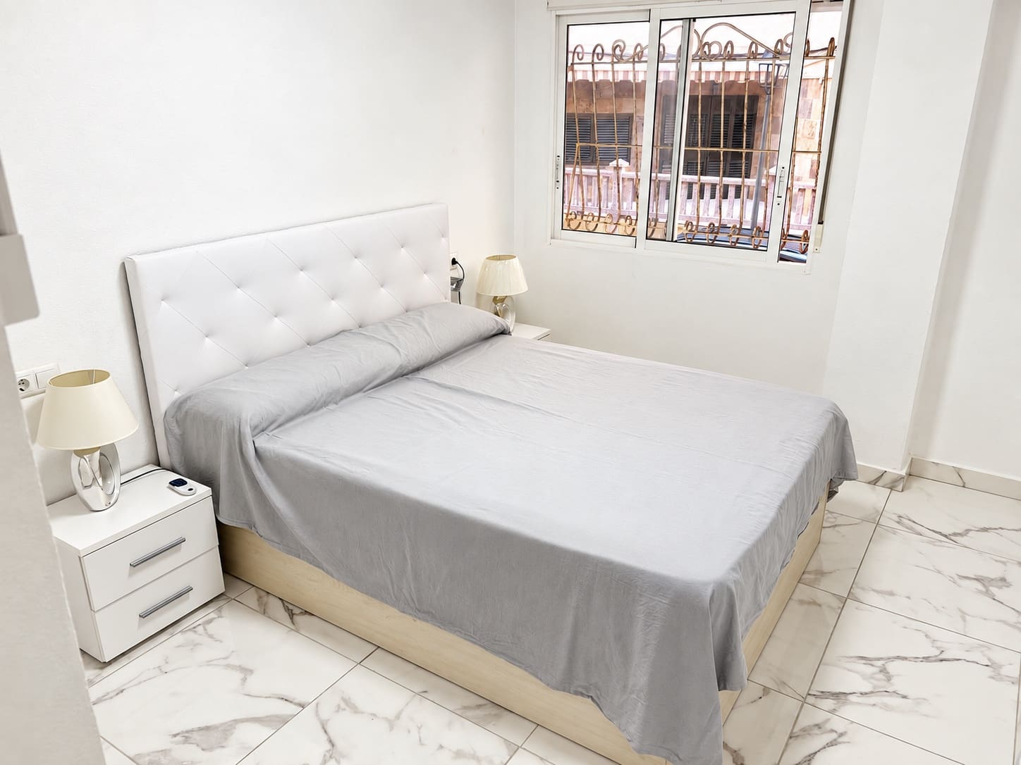 2 soveværelse Strandlejlighed til salg i Torrevieja - € 199.999 (Ref: 10111036)