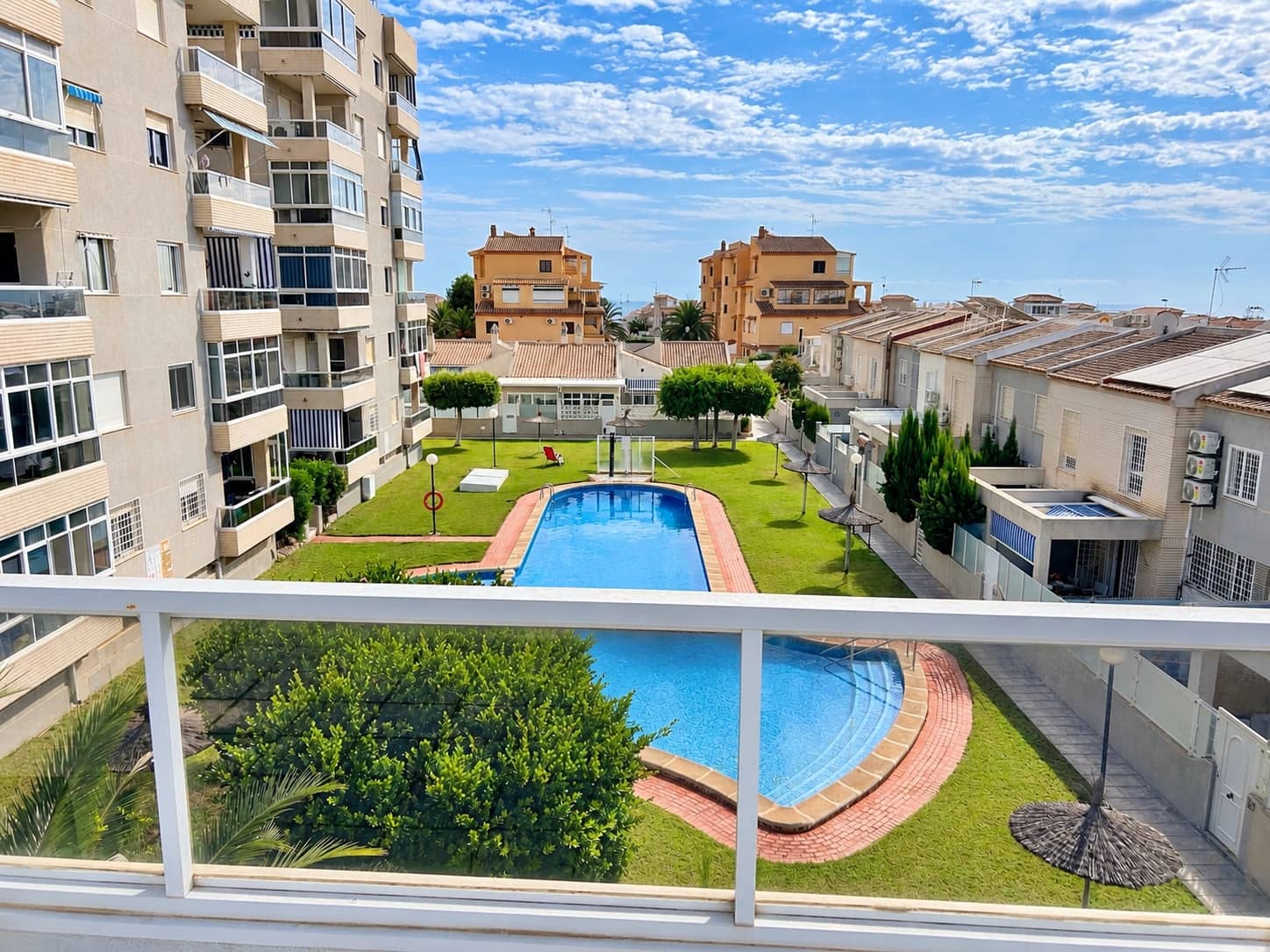 2 sypialnia Dom na sprzedaż w Torrevieja z basenem garażem - 249 999 € (Ref: 10118497)