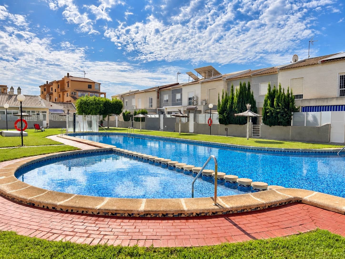 2 sypialnia Dom na sprzedaż w Torrevieja z basenem garażem - 249 999 € (Ref: 10118497)