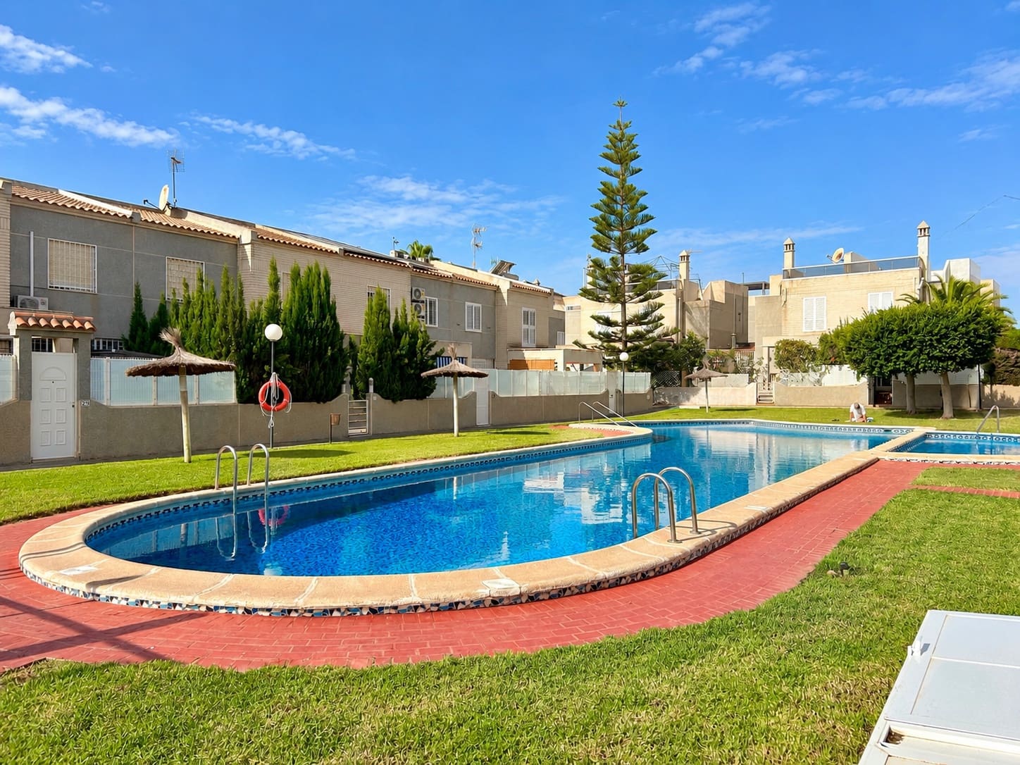 2 sypialnia Dom na sprzedaż w Torrevieja z basenem garażem - 249 999 € (Ref: 10118497)