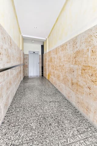 3 camera da letto Appartamento sulla Spiaggia in vendita in Las Piscinas Naturales, Torrevieja - 299.999 € (Rif: 10149344)