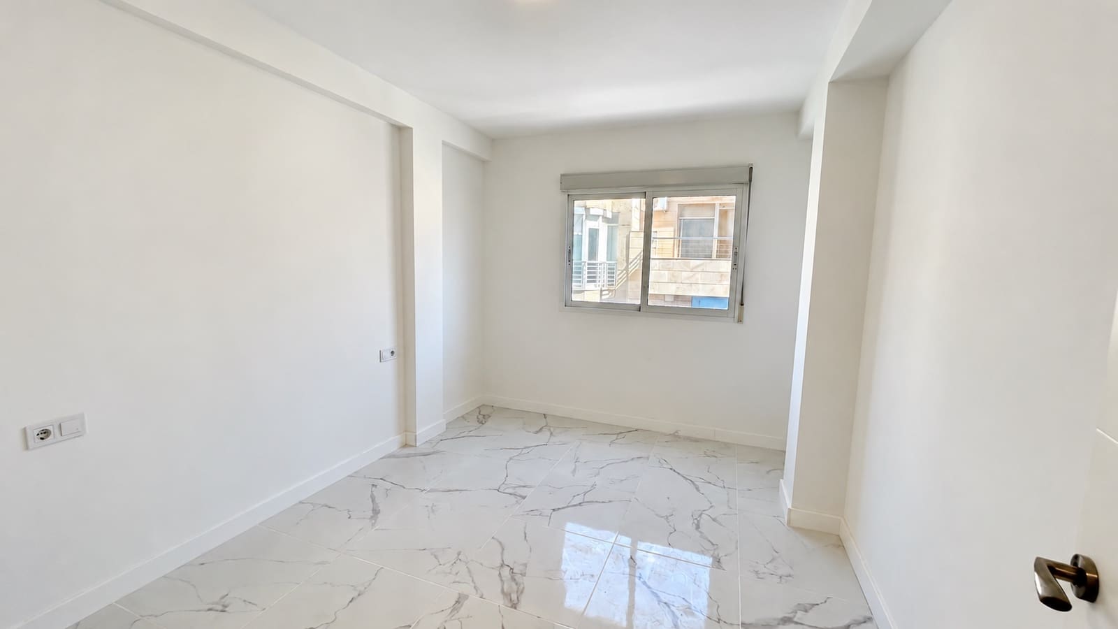 Apartamento Playa de 3 habitaciones en Torrevieja en venta - 199.999 € (Ref: 10150418)