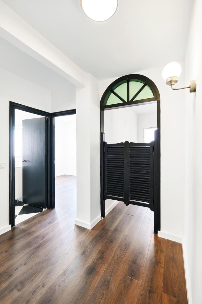 4 sypialnia Apartament przy plaży na sprzedaż w Torrevieja - 265 000 € (Ref: 10153905)