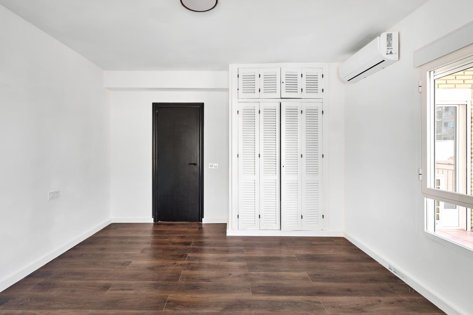 4 sypialnia Apartament przy plaży na sprzedaż w Torrevieja - 265 000 € (Ref: 10153905)