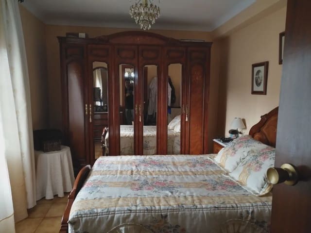 4 soveværelse Finca/Landehus til salg i Ubrique - € 100.000 (Ref: 10016335)