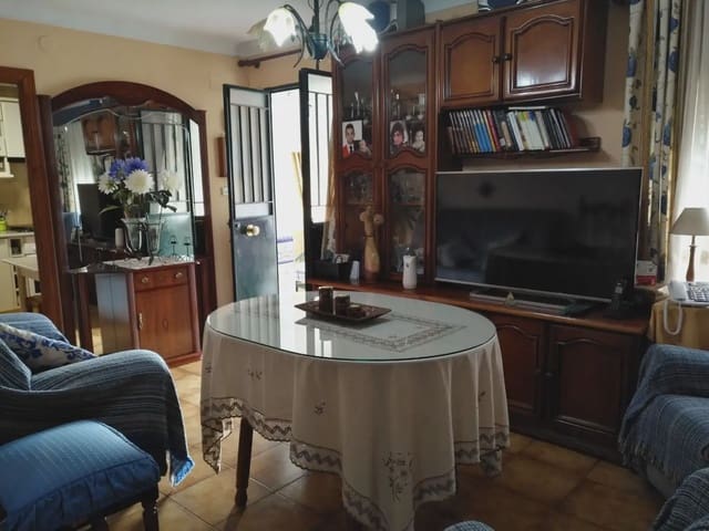 4 soveværelse Finca/Landehus til salg i Ubrique - € 100.000 (Ref: 10016335)