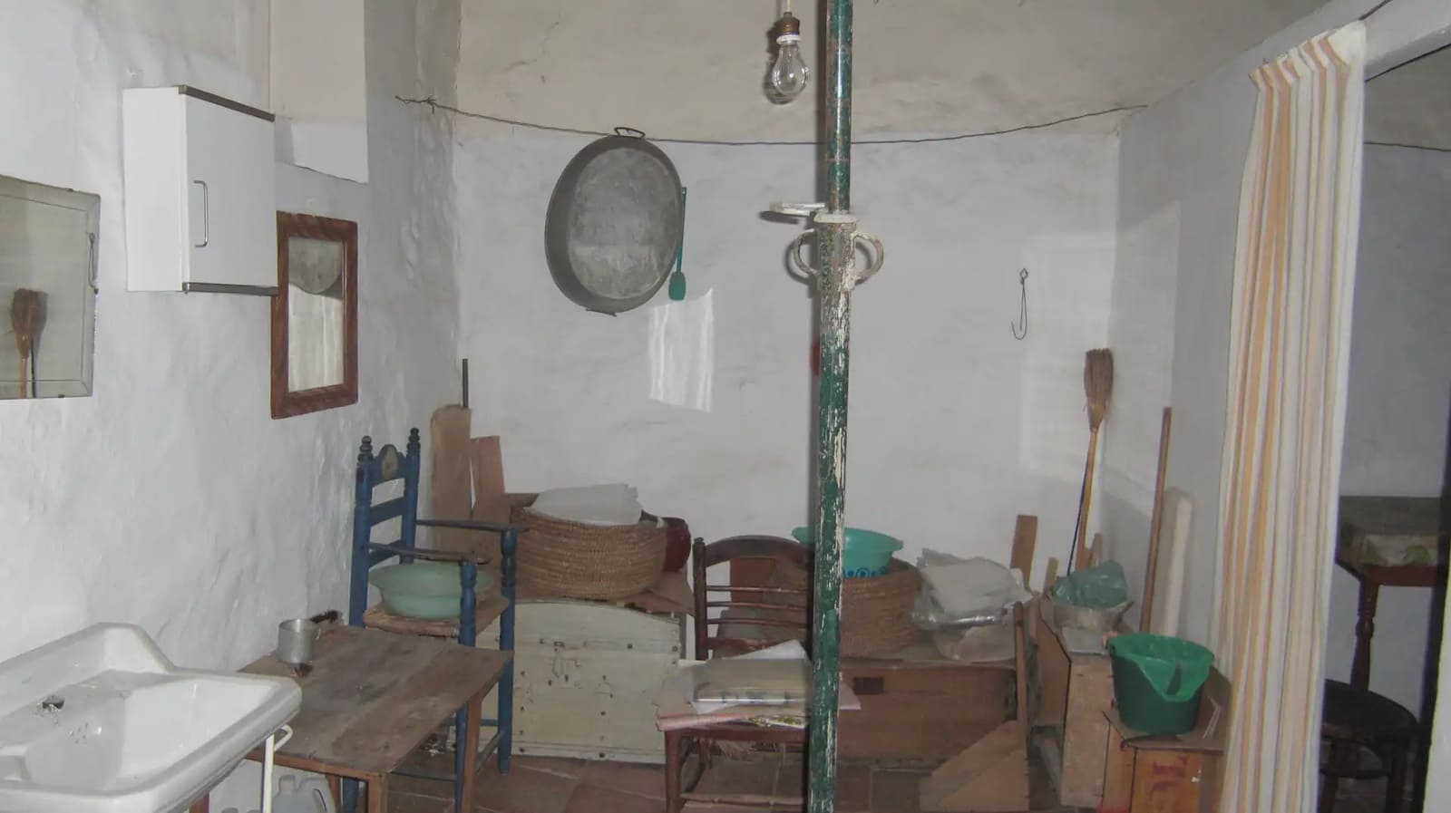 2 slaapkamer Huis te koop in Ubrique - € 30.000 (Ref: 10016347)