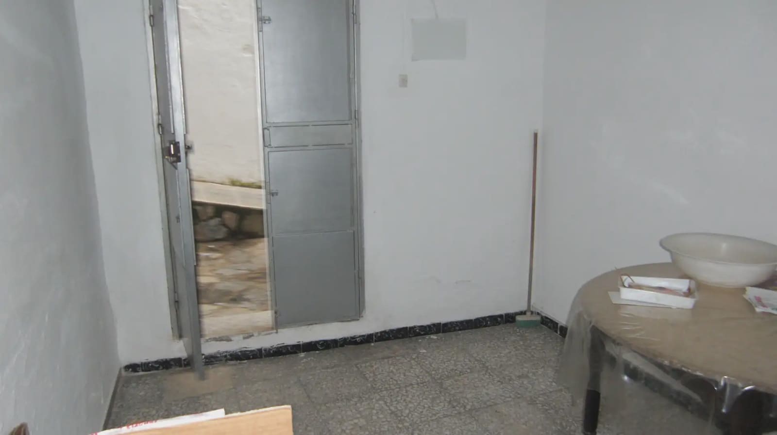 2 slaapkamer Huis te koop in Ubrique - € 30.000 (Ref: 10016347)