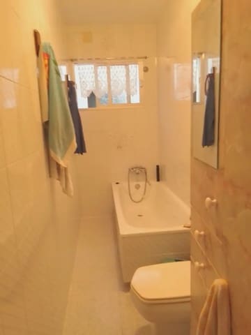 4 soveværelse Villa til salg i El Bosque med garage - € 165.000 (Ref: 10016357)