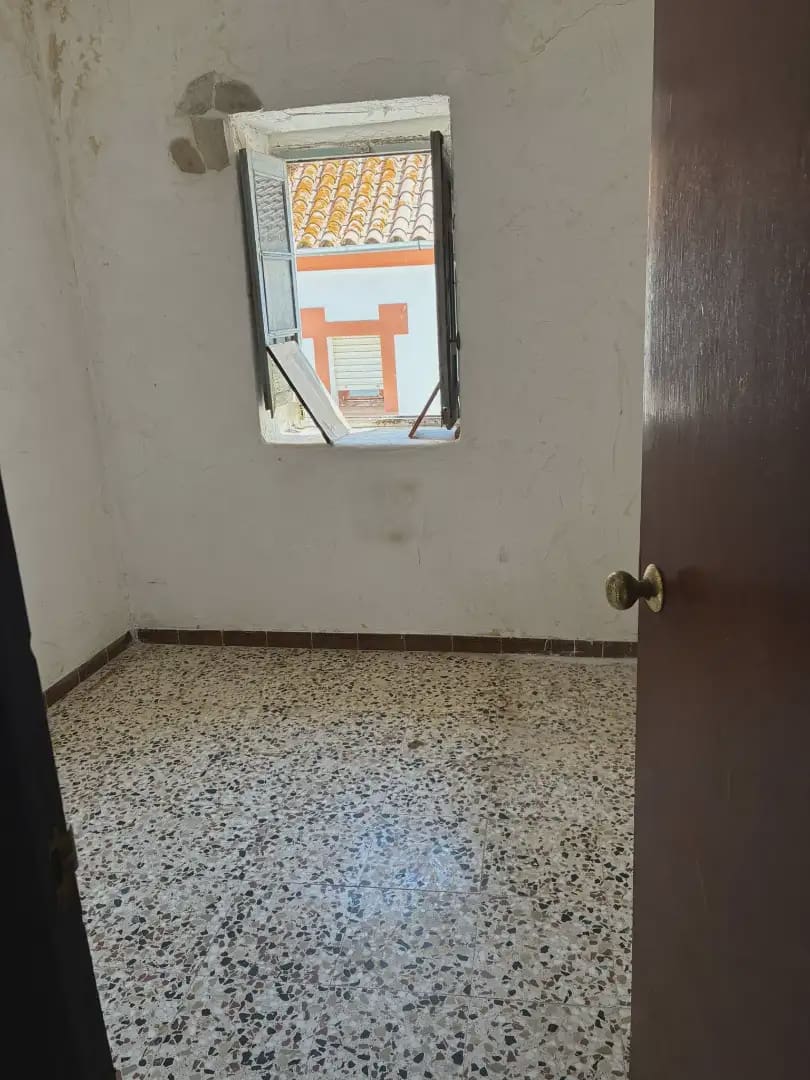 3 slaapkamer Huis te koop in Algar - € 98.000 (Ref: 10016358)