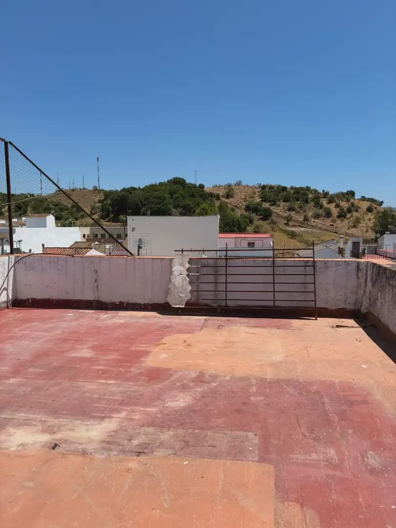 3 slaapkamer Huis te koop in Algar - € 98.000 (Ref: 10016358)