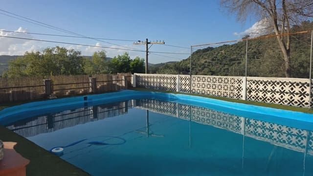 6 soveværelse Finca/Landehus til salg i El Bosque med swimmingpool - € 370.000 (Ref: 10016366)