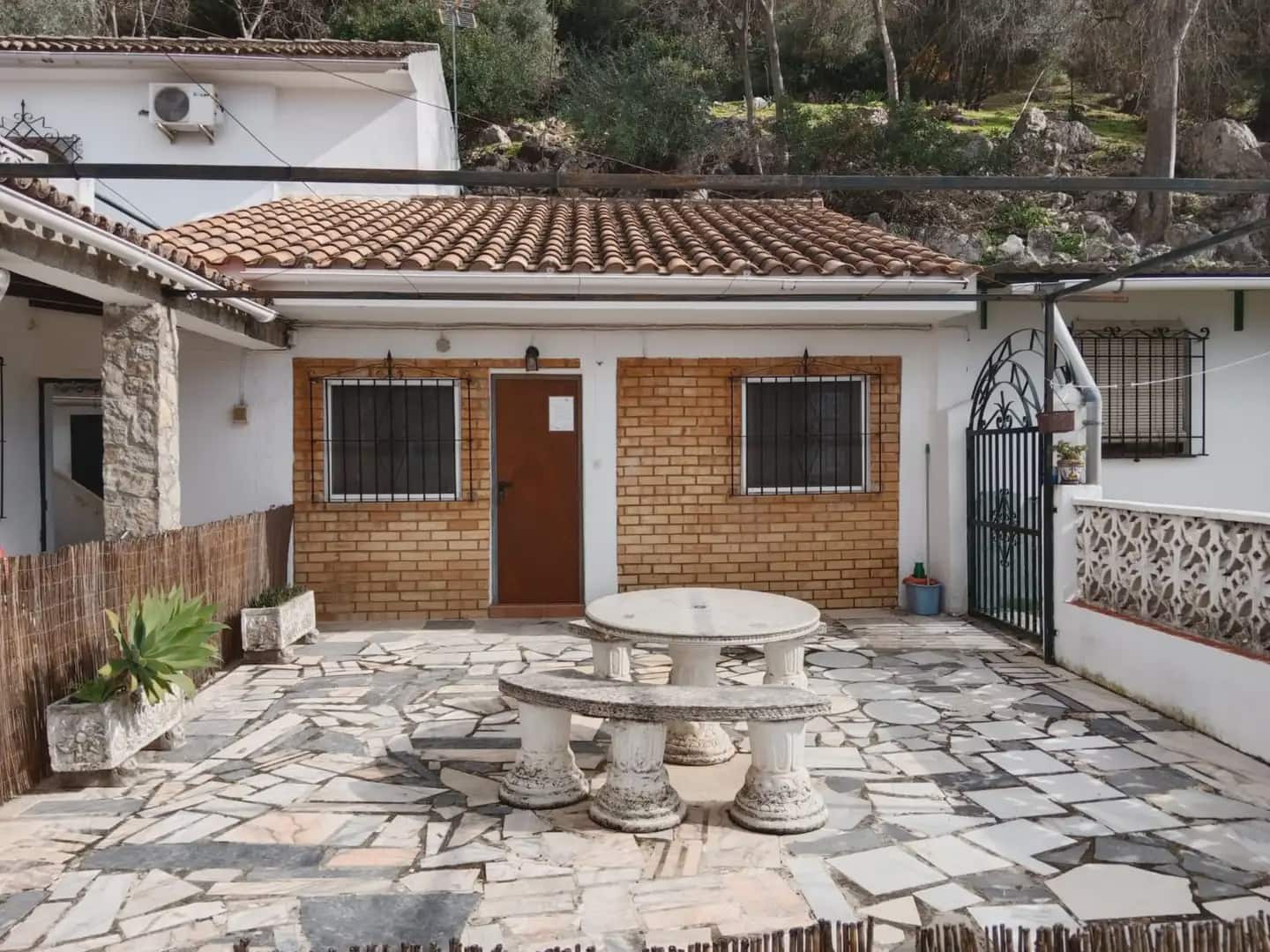 6 soveværelse Finca/Landehus til salg i El Bosque med swimmingpool - € 370.000 (Ref: 10016366)